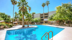 Charming 1-Bdrm Condo steps to Old Town Scottsdale